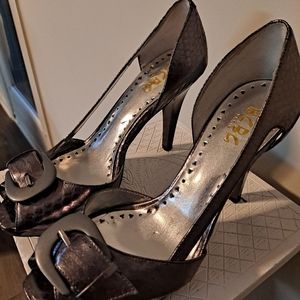 Bcbg peep toe shoes